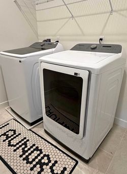 Samsung washer and dryer like NEW