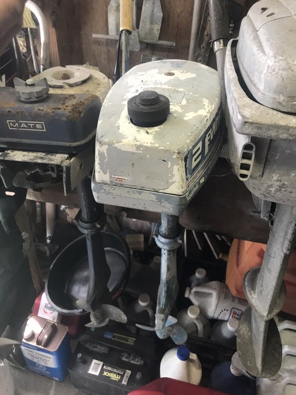 Antique outboard motors