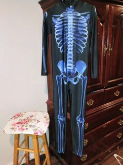 Skeleton costume