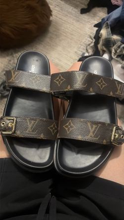 Lv sandals