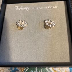 Disney Minnie Mouse Errings 