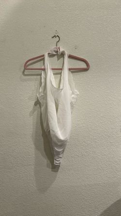 Fashion Nova Cowl Neck Bodysuit White women’s size M.