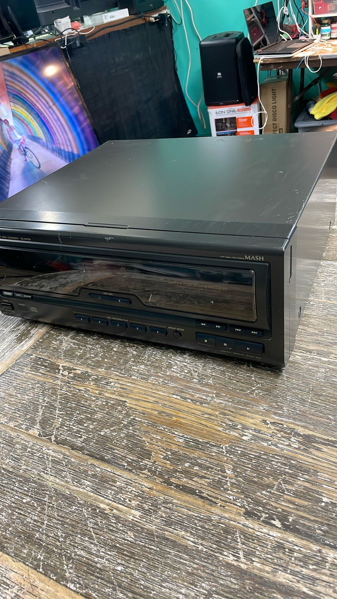 Technics 60+1 CD Changer -No Remote- $90