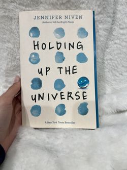 Book: Holding Up The Universe By Jennifer Niven