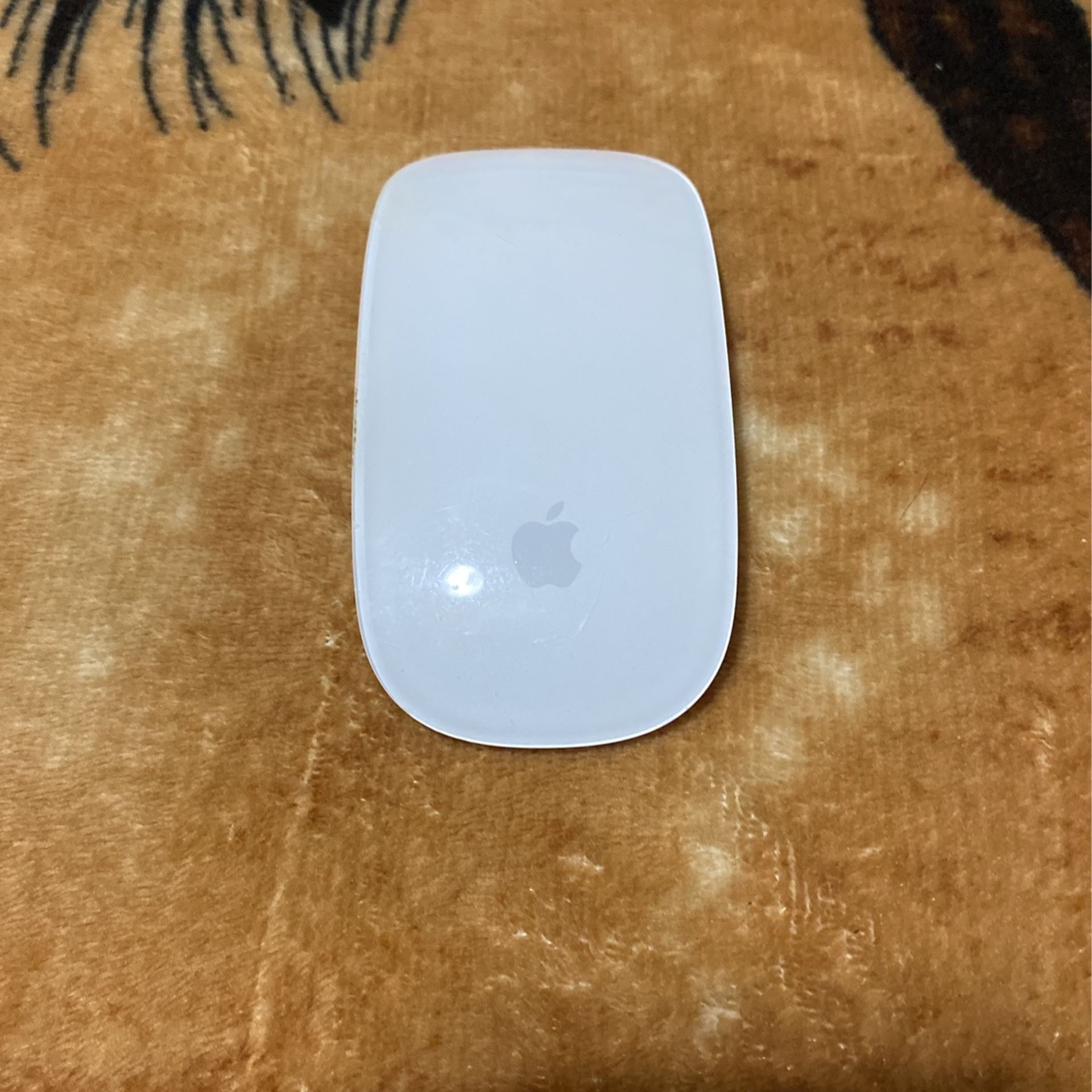 Apple Mouse