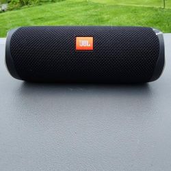 JBL Waterproof Speaker 