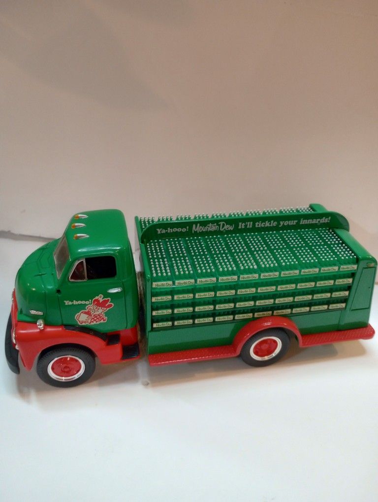MTN Dew Diecast 1992 First Gear PepsiCo