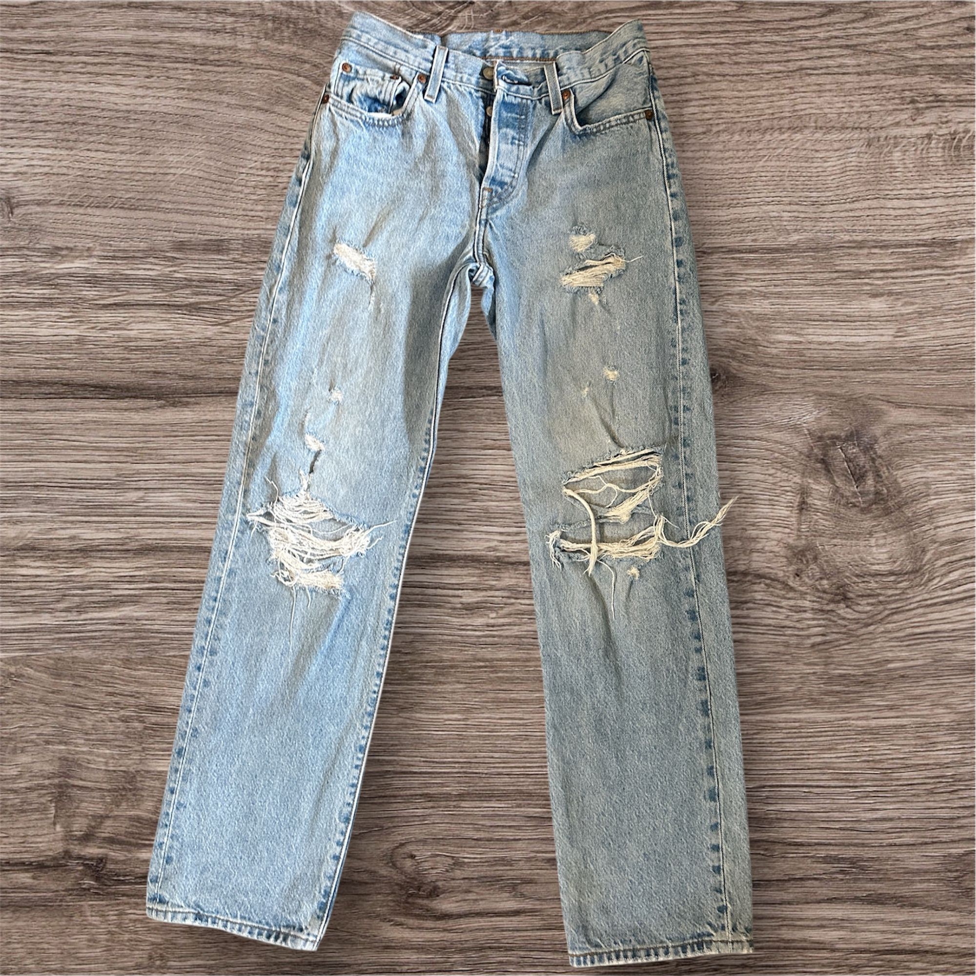Vintage Women’s 501 Levis Size 24x30 Nice And Worn