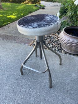 TANGO extendable round bar stool in black & white hide on silvered stand,TRADE!