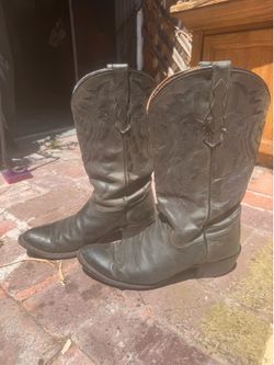 Size 8 Shyanne boots