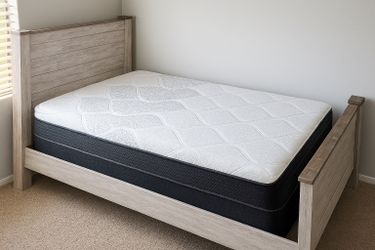 Twin Sized Farmhouse Style Bed Frame + Cloud Mattress – Like New