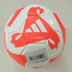 Adidas Tiro Club Sala Futsal Soccer Ball Size 3 IX3823 007

Brand New. Will ship out same/ next day. Futsal ball Size 3 is recommended for players tha