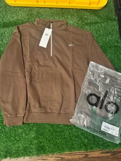 Alo Yoga Quarter-Zip Pullover Sweatshirt