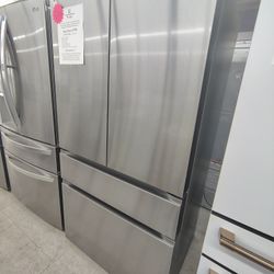 $1500(MSRP$3499) LG Counter Depth French 4 Door Refrigerator With CoolGuard and Soft Close Doors
