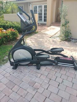 Used Sole E35 Elliptical Machine 