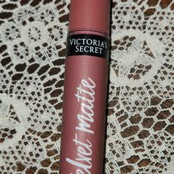 NEW DISCONTINUED RARE LIMITED EDITION VICTORIA'S SECRET VELVET MATTE CREAM LIP STAIN IN TEASE
