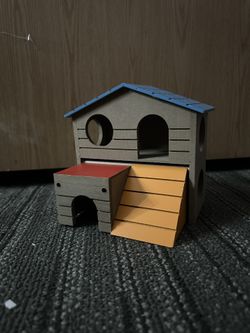 small animal house/hide