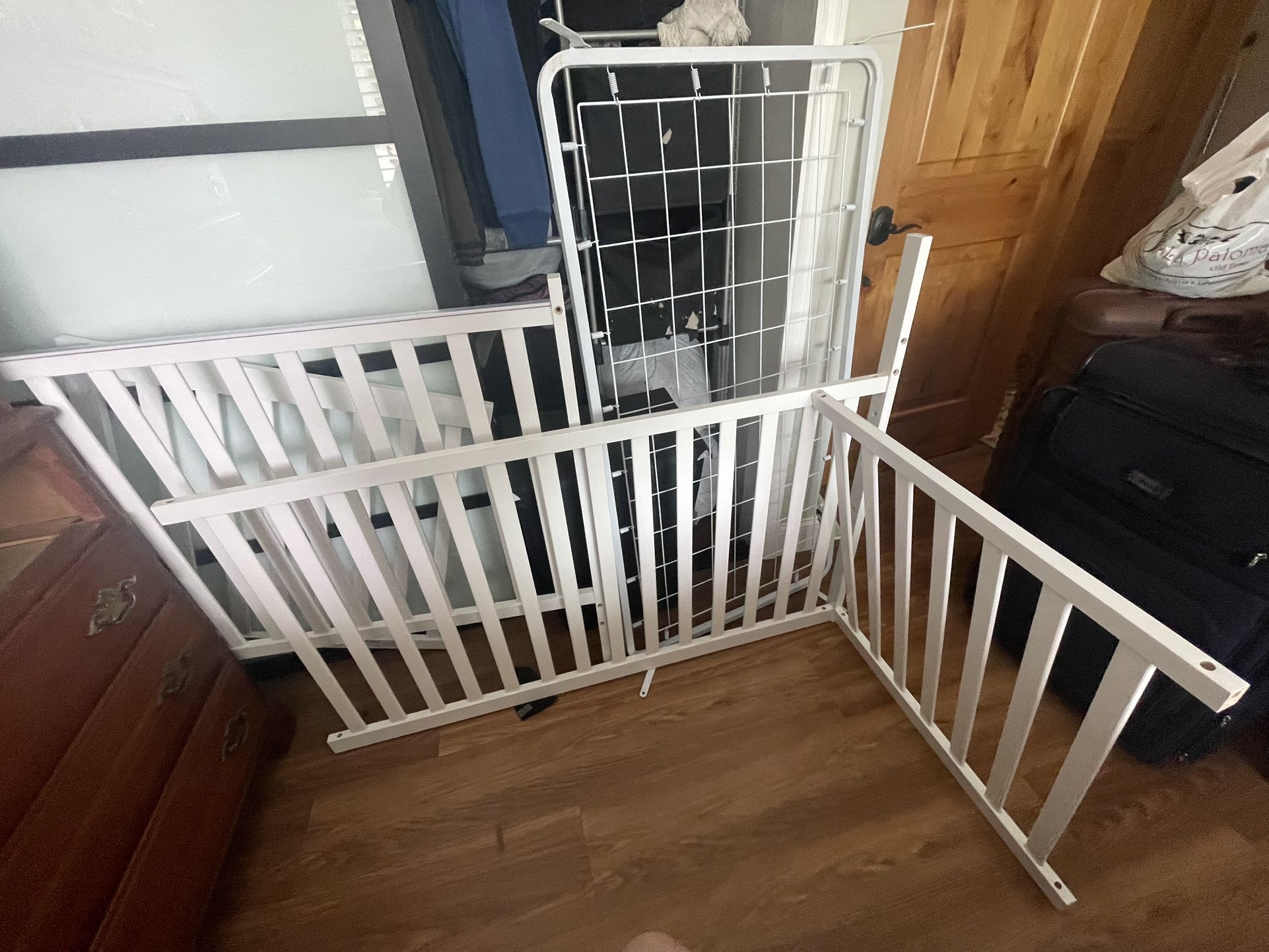 Free Baby Crib With Mattress. NEVER USED.