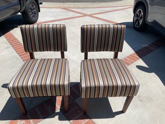 Chairs - Accent Chairs