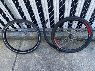 Front Wheel With Fender And Extra Tire And Tube