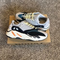 Adidas Waverunners Yeezy Men Size 8