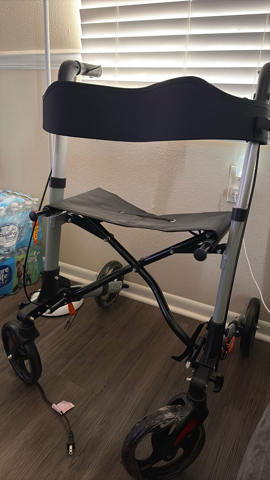 Walker With Roller Used For 1 Week  Still Look New