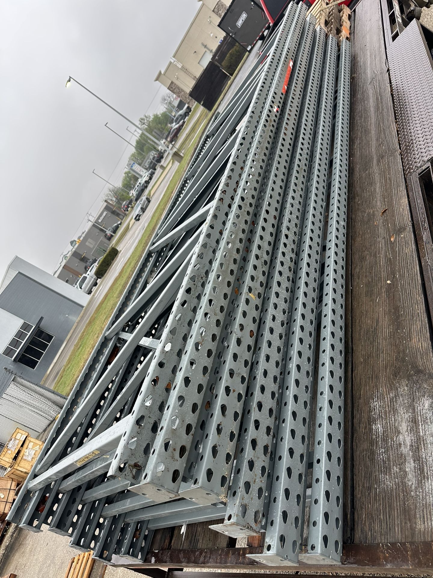 Pallet Rack Uprights