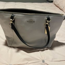 Coach Ava Tote Cream Color NEW With Tags