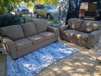 Living room set. Very clean couches.