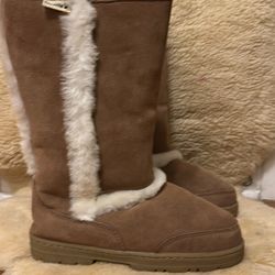 Bearpaw Suede Boots