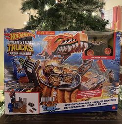 MATTEL HOT WHEELS MONSTER TRUCKS ARENA SMASHERS