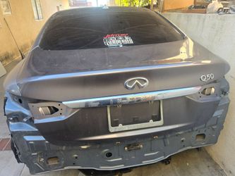 Q 50 rear trunk