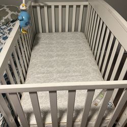 Delta Children Hanover 6-in-1 Convertible Baby Crib, Bianca White