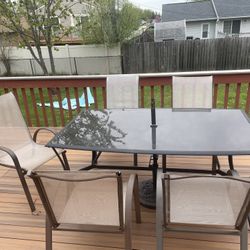 outdoor patio table and chairs set