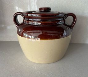 Vintage Monmouth Pottery Covered bean pot