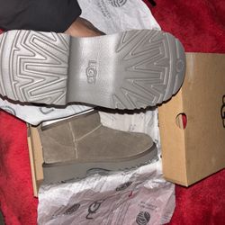 Ugg Boots Girls Size 5 