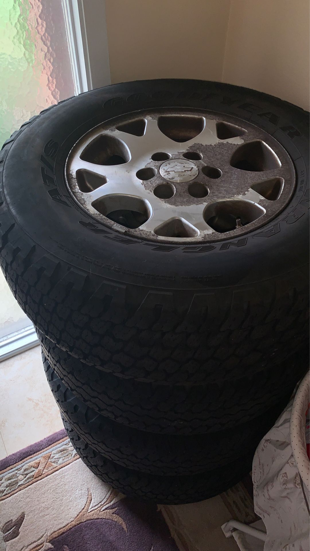 Goodyear 265/70R 17