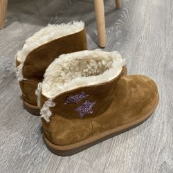 Koolaburra By UGG Suede Boots Size 4 Store Display NEW