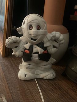 90’s Mummy lamp