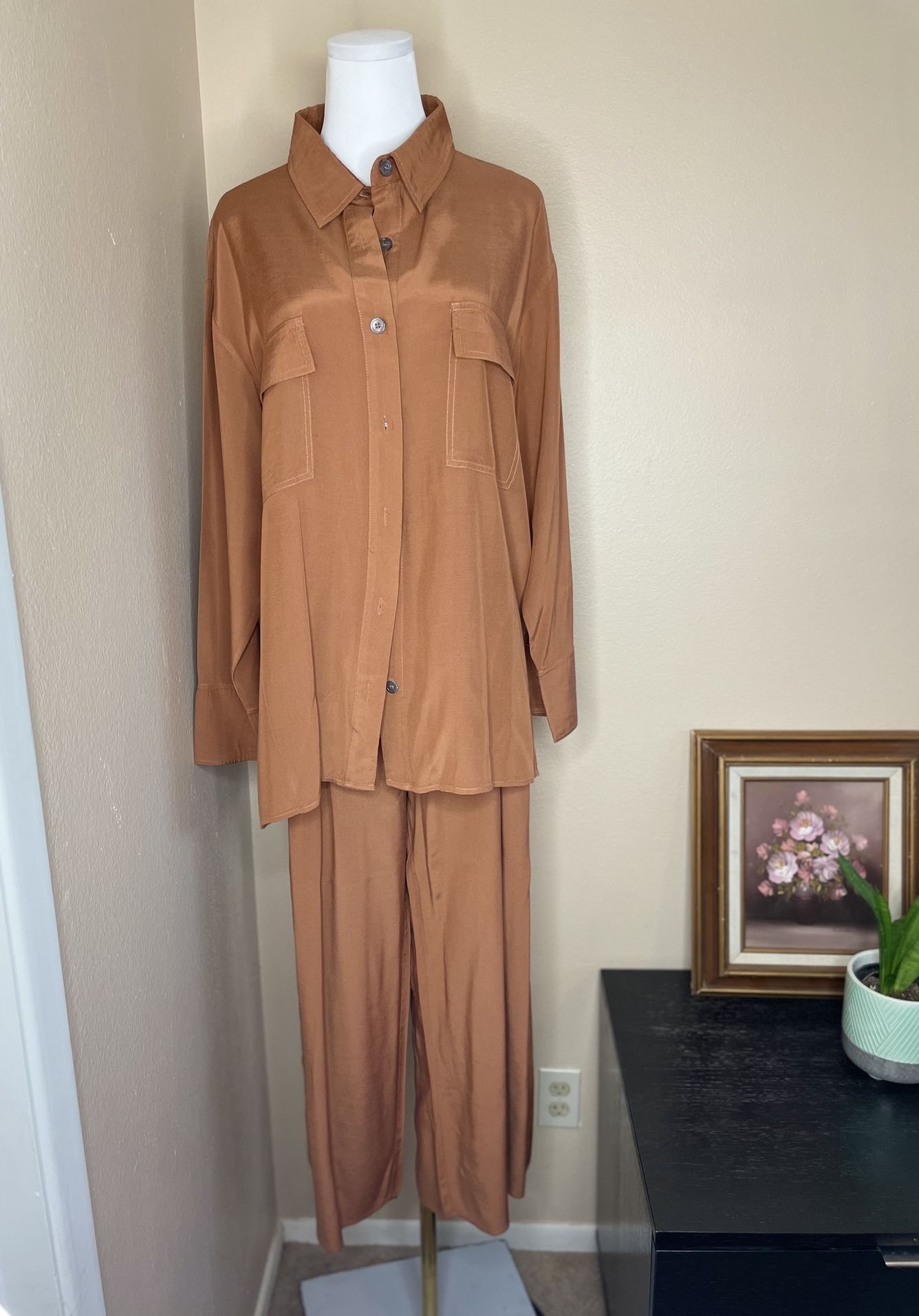 Blue Blush orange button down and wide leg pants set size LG