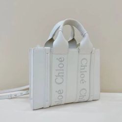 Embroidered calfskin Tote bag Tote bag Shopping bag Shoulder crossbody handbag Small size Women's white