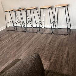 5 Bar Stools
