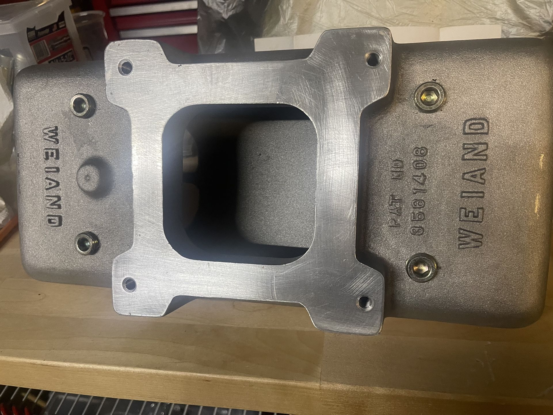 Weiand Single Carb Top SBC