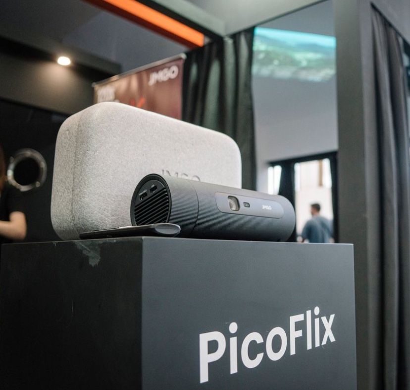 JMGO Projector