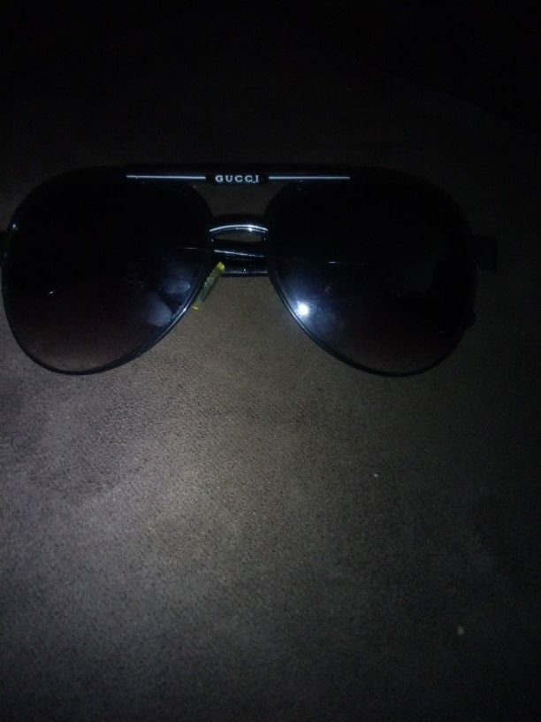 Black Gucci Sunglasses