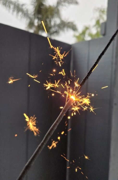 Wedding Sparklers - Extra Long 36 inch - 28 Sparklers