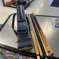 Champion Pool Cues With Carrying Case