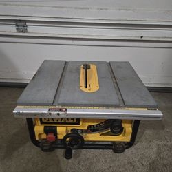 Dewalt 10 Inch Table Saw.