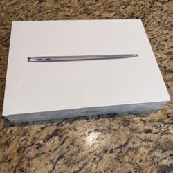 Macbook Air 13inch New Sealed M3