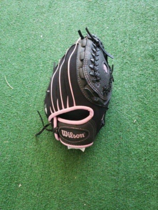 Wilson Tball Glove